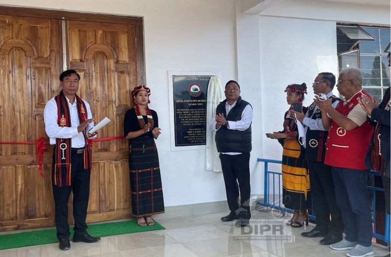 Minister G Kaito Aye unveiled the memorial plaque of General K Zuheto Swu Memorial Hall at Satakha town, Zunheboto on October 20. (DIPR Photo) 